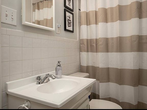 4th image of 115 Claremont Ave APT 2