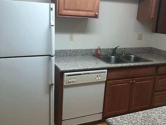 5th image of 5049 Walnut Ave