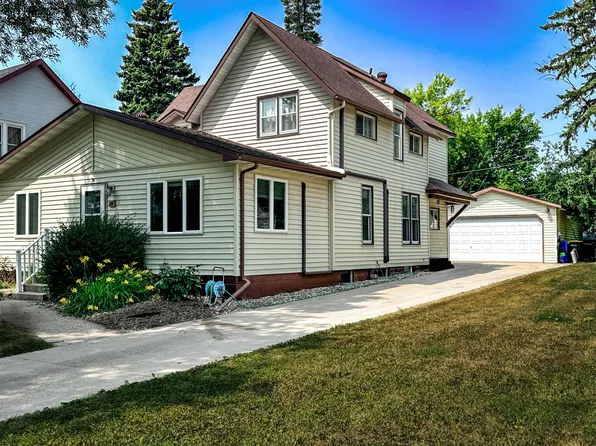 316 S Ash St, Crookston, MN 56716
