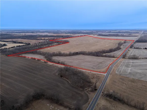 1 State Road P, Jamesport, MO 64648