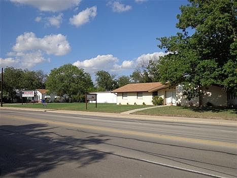 3rd image of 2314 Austin Ave