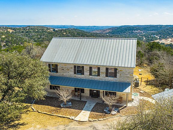 2nd image of 117 Point Rd