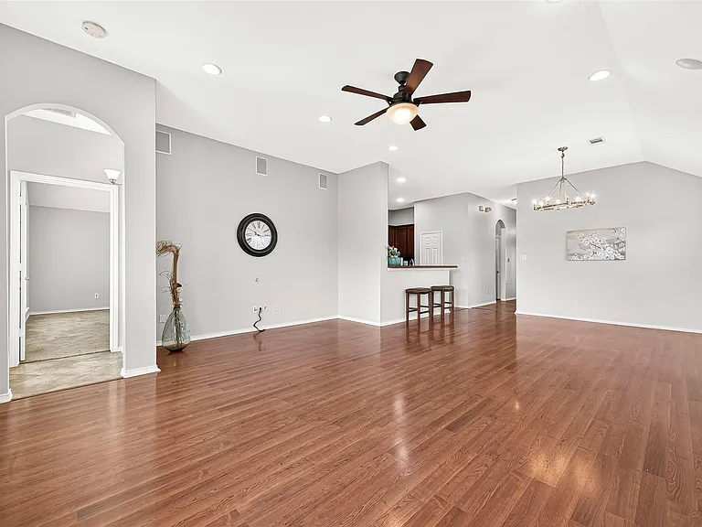 7116 Granger Ridge Ln — Photo 9