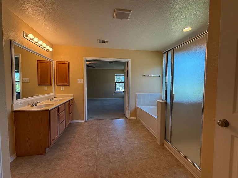 2250 Howry Dr — Photo 27