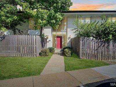 10401 Briarbend Dr APT 2, Saint Louis, MO, 63146