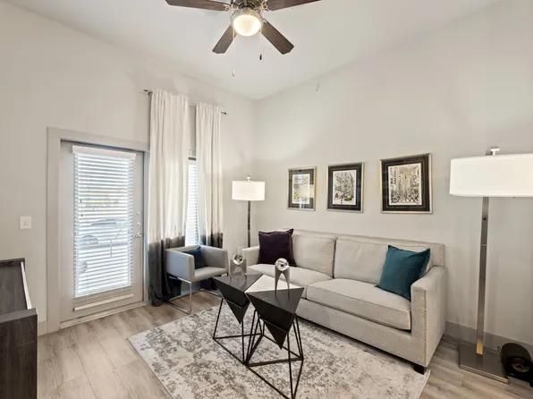 Rocklyn at Samuels Ave