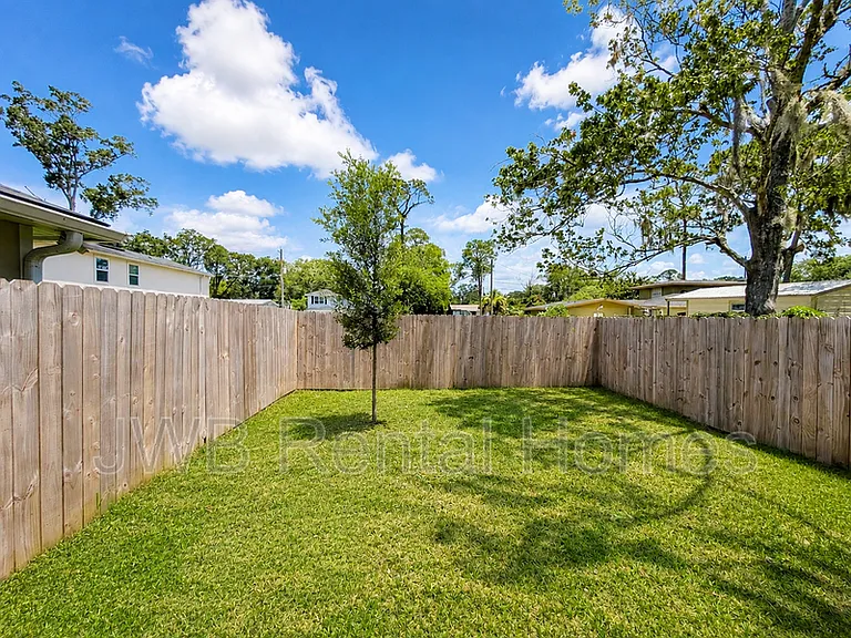 8625 Cocoa Ave — Photo 14