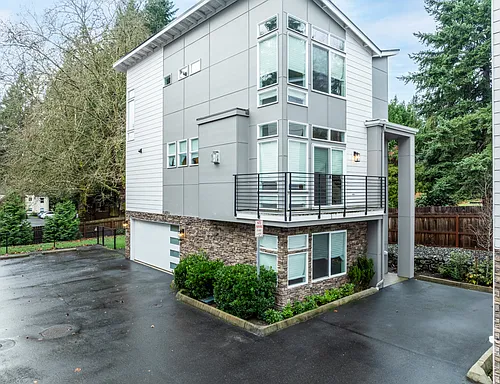 19239 100th Ave NE Photo 1