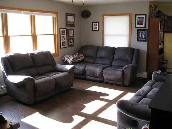 5th image of 528 6th Ave N