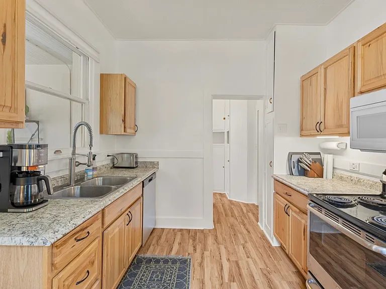 1117 Pine St — Photo 26