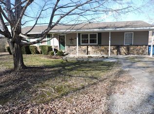 340 Spring St, Dongola, IL 62926
