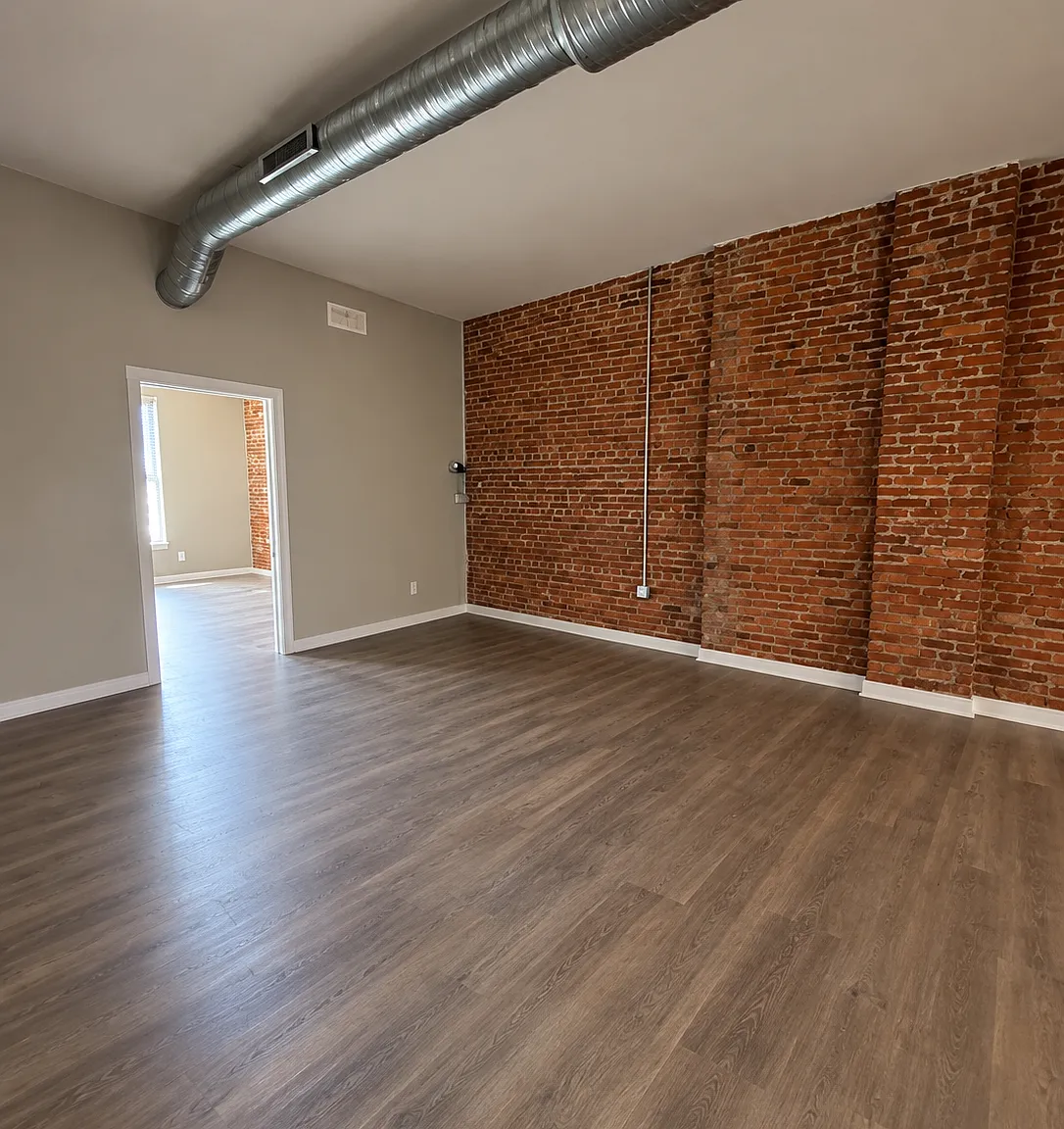 1 bed, 1000 sqft, $1,275 — Photo 1