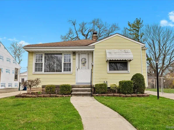 1323 Buckingham Ave, Lincoln Park, MI 48146