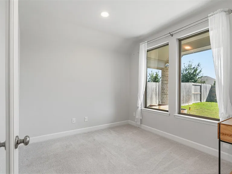 29427 Mesquite Oaks Dr — Photo 16