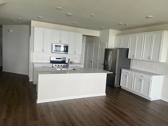 3rd image of 7328 Selah Ln