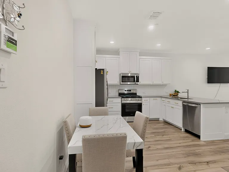 605 Friendswood Dr — Photo 24