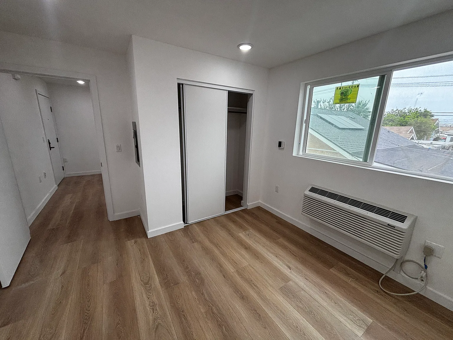 6012 10th Ave — Photo 3