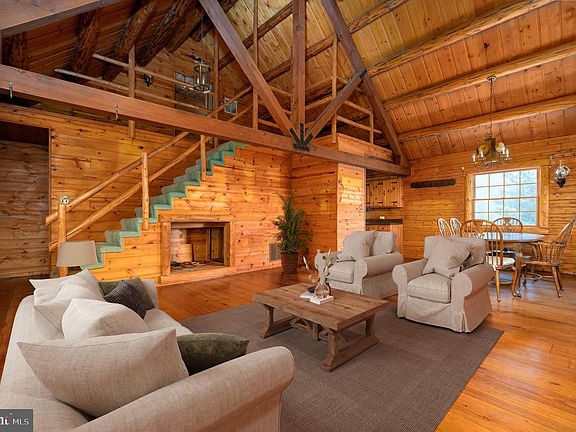 3rd image of 5742 Brooks Woods Rd