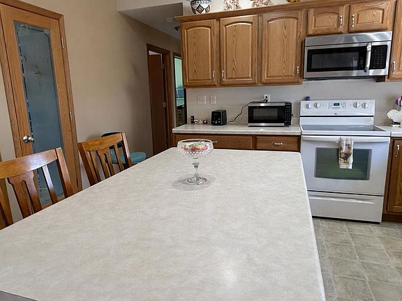 5th image of 308 W VIKING AVENUE