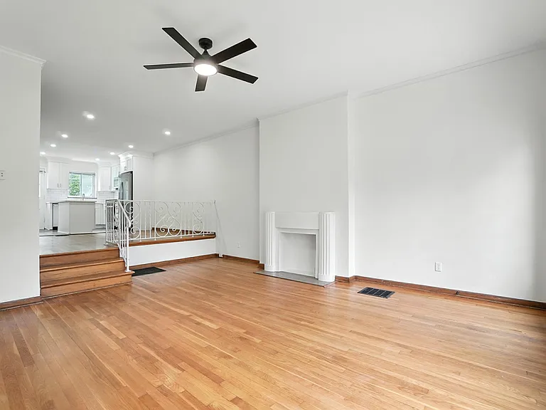 1660 Elmwood Ave — Photo 21