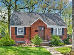 20 Pershing Pl, Cresskill, NJ 07626