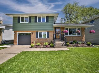 513 Evergreen Dr, Tonawanda, NY 14150