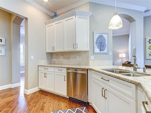 5th image of 10512 Brentford Dr