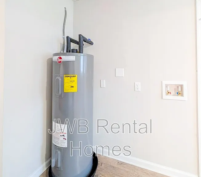 3534 Fern St — Photo 11