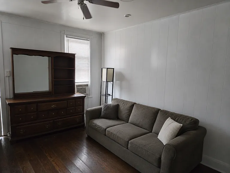 227 Mill St — Photo 2