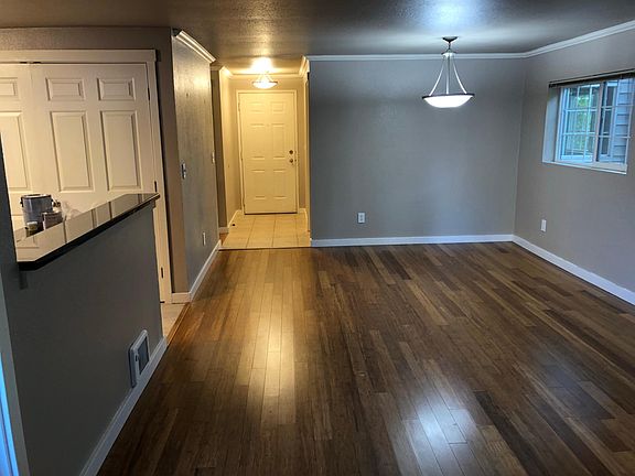 3rd image of 10008 NE 120th Ln APT C101