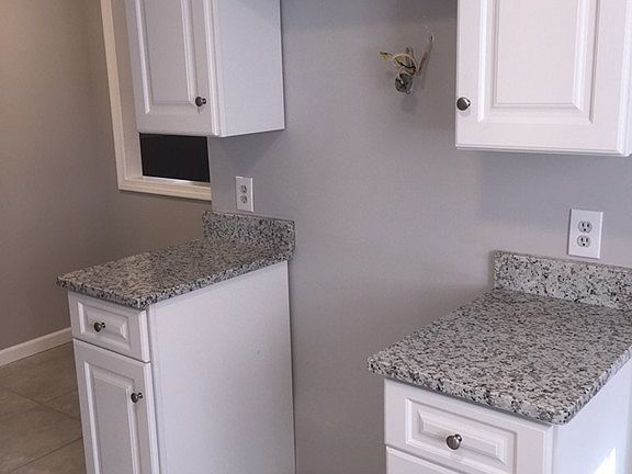 4th image of 34 High Meadow Dr