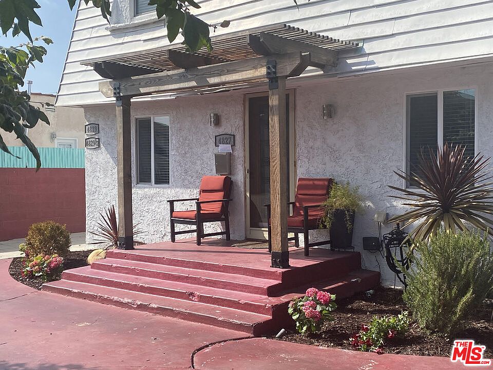 1st image of 4827 Saturn St