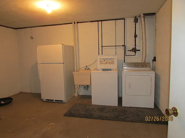 426 Tracy Ln #1 — Photo 3