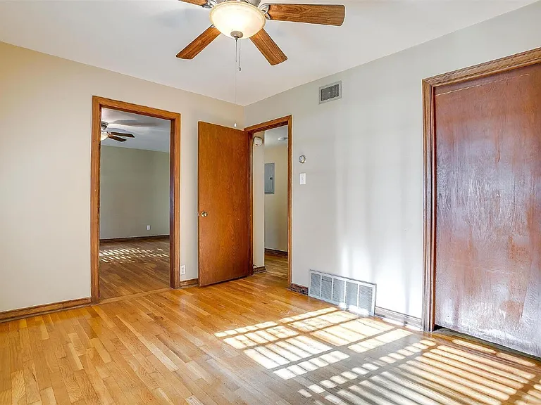 604 Monticello Dr #103 — Photo 11