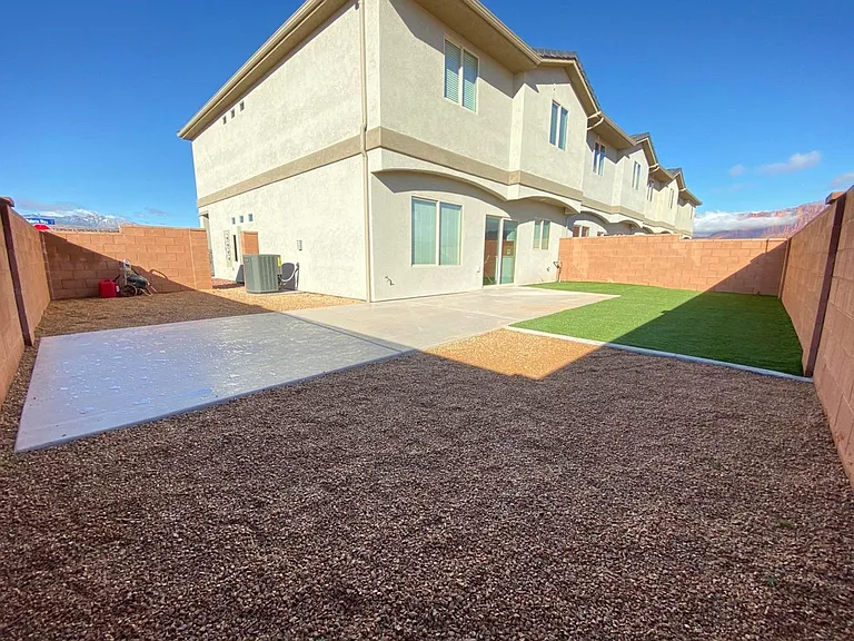 663 S Malorie Way — Photo 36