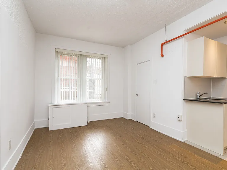 160 Huron St #50008A-205 — Photo 4