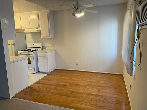 4th image of 7-10809 Missouri Ave #7