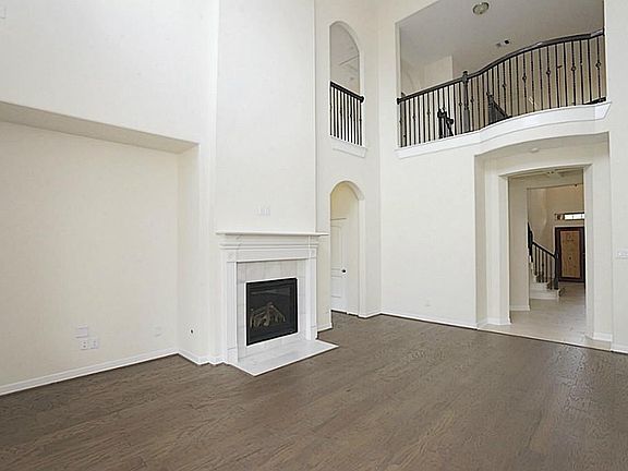 4th image of 29215 Erica Lee Ct