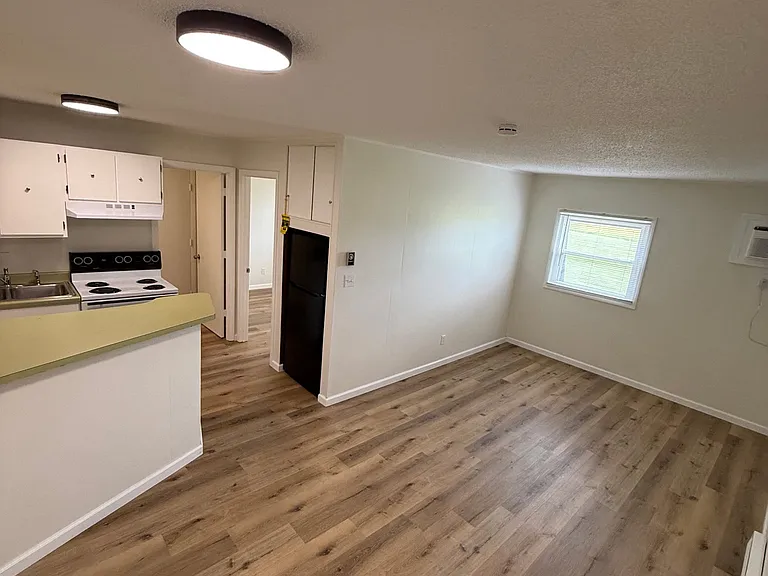 6176 Bayer Cir #14 — Photo 1