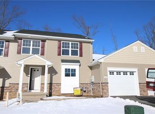 24 Woodridge Dr #24, Windsor Locks, CT 06096