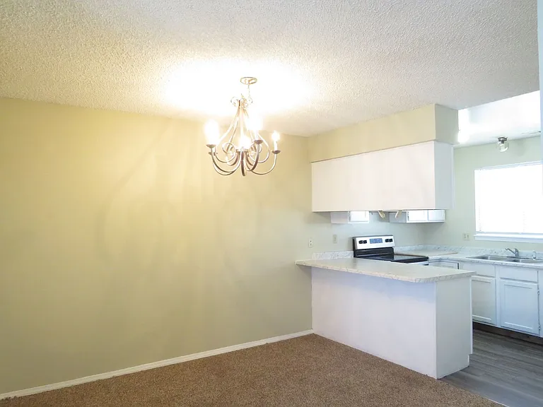2619 E Uintah St — Photo 4