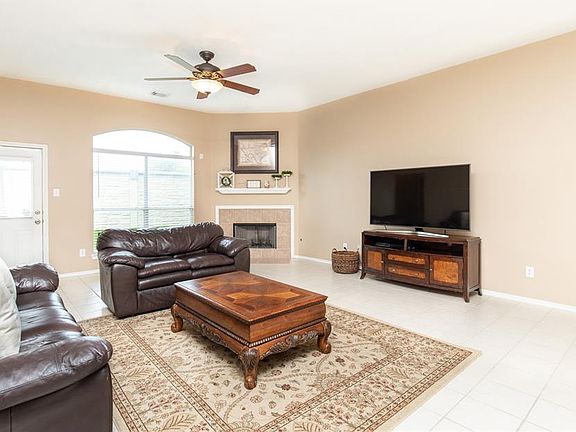 5th image of 5106 Blanco Dr