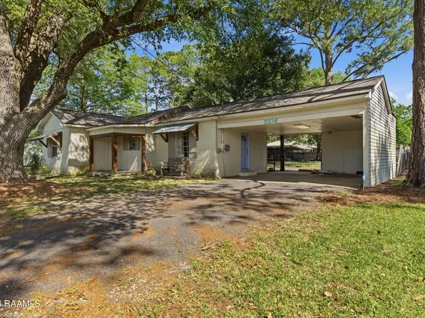2106 Grand Pointe Ave, Breaux Bridge, LA 70517