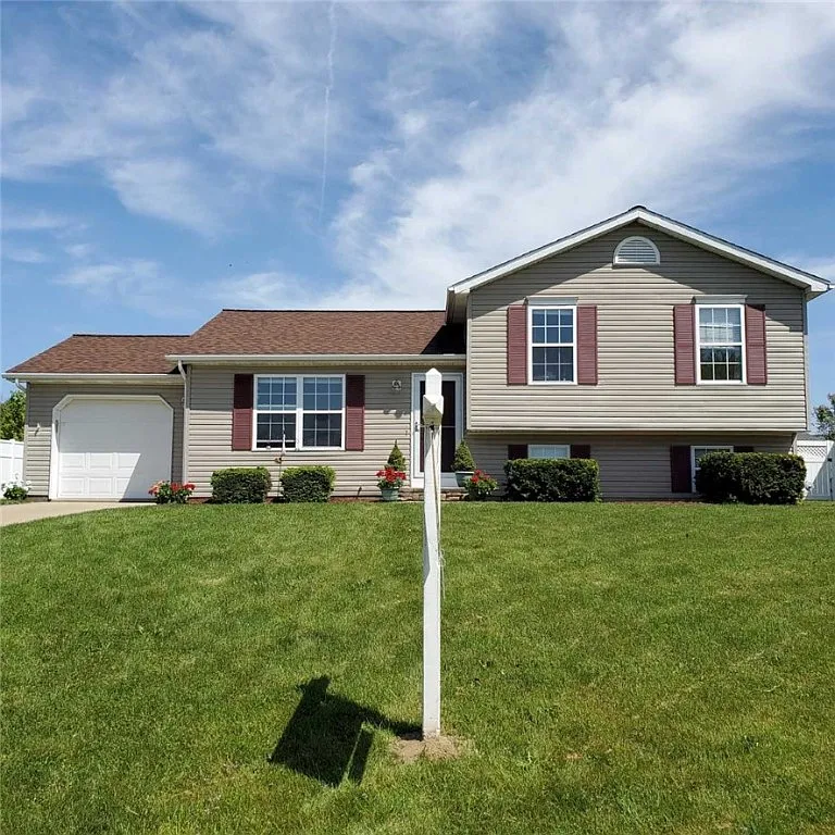 8693 Valley View Cir photo 1