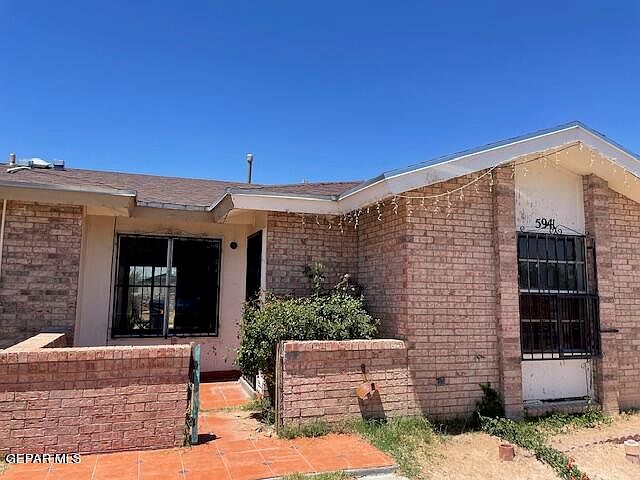 1st image of 5941 Deer Ave