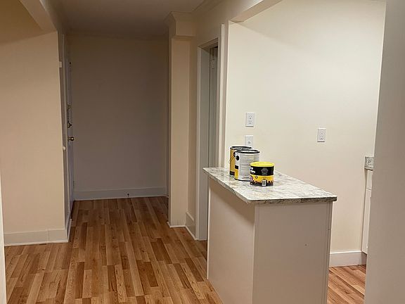 4th image of 792 Farmington Ave APT 204