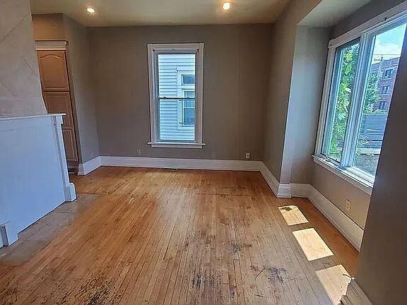 3rd image of 2032 W Michigan STREET