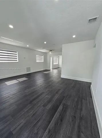 11984 SW 195th St — Photo 12