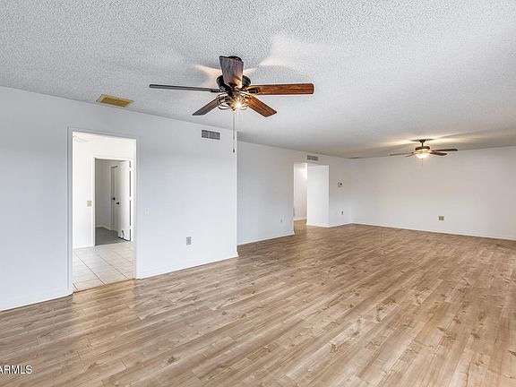 3rd image of 10652 W CAMPANA Drive