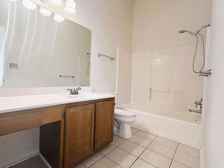 1812 Abbotsbury Way — Photo 33